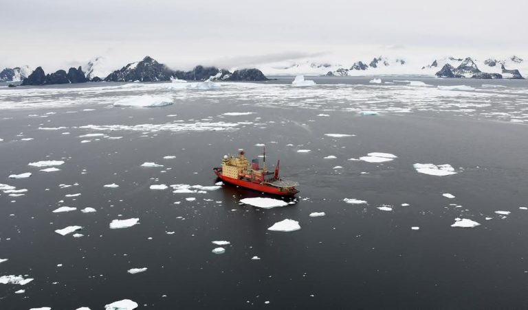 Argentina: Despliegue logístico para la Campaña Antártica de Verano 2024/2025