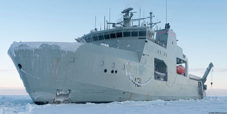 HMCS Margaret Brooke: Misión histórica hacia la Antártida y circunnavegación de América