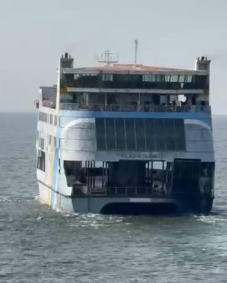 El Eladia Isabel se despide del Río de La Plata: Viaje final al desguace en Turquia