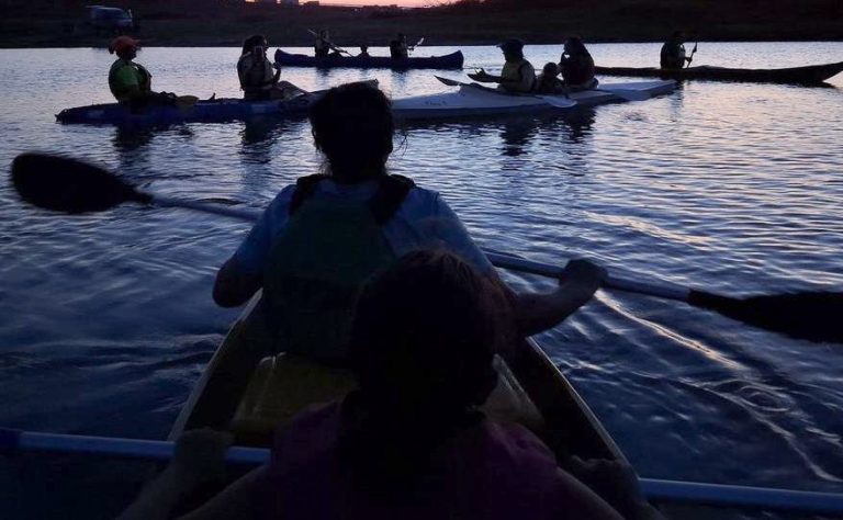 Travesía nocturna en kayak por el Arroyo Maldonado