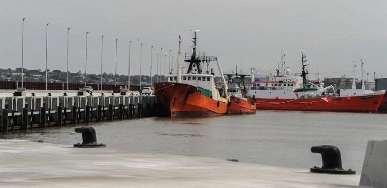 Conflicto pesquero: Belnova reclama por sus barcos y crece la tensión en el sector