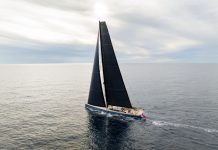 El superyate de vela Sarissa recala en Piriápolis: un icono tecnológico de la navegación de lujo