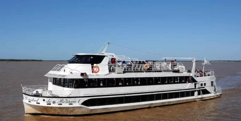 El Barco Ciudad de Rosario volverá a operar desde la Terminal Fluvial y proyectan su inauguración en junio