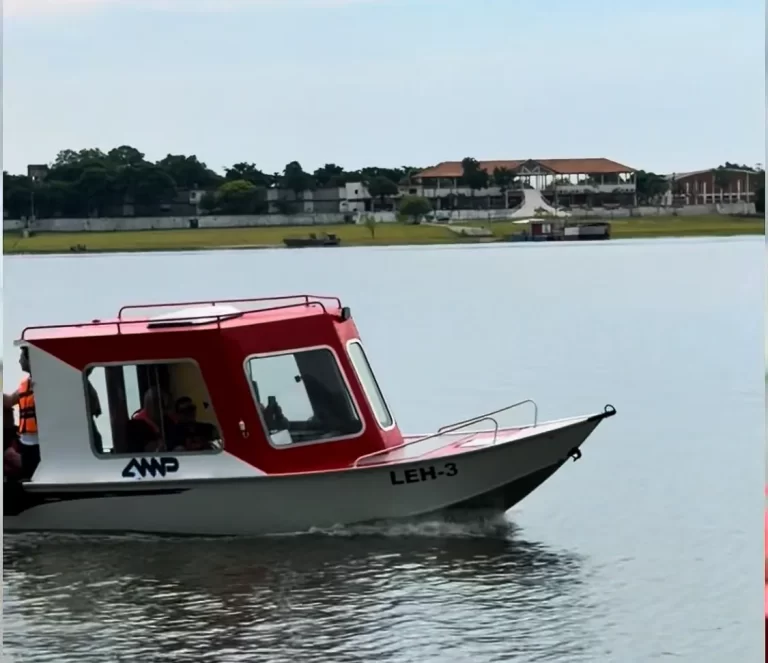 La ANNP incorpora una lancha cabinada para fortalecer los relevamientos en vías navegables