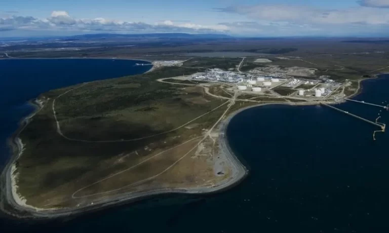 Chile proyecta puertos carbono neutral al 2050 y abre el debate sobre el futuro del bunkering en el Pacífico