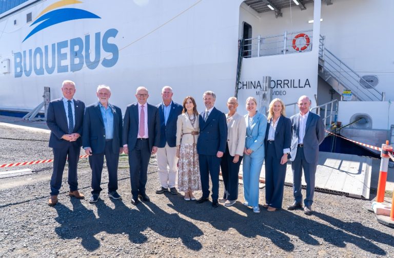 La visita de la realeza danesa a Incat refuerza el liderazgo del ferry eléctrico “China Zorrilla”