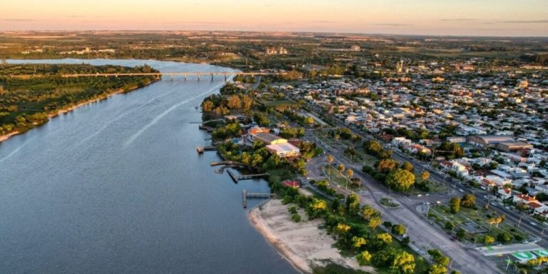 Uruguay avanza hacia un nuevo nodo logístico regional: proyectan terminal portuaria en Soriano con inversión paraguaya de US$ 150 millones