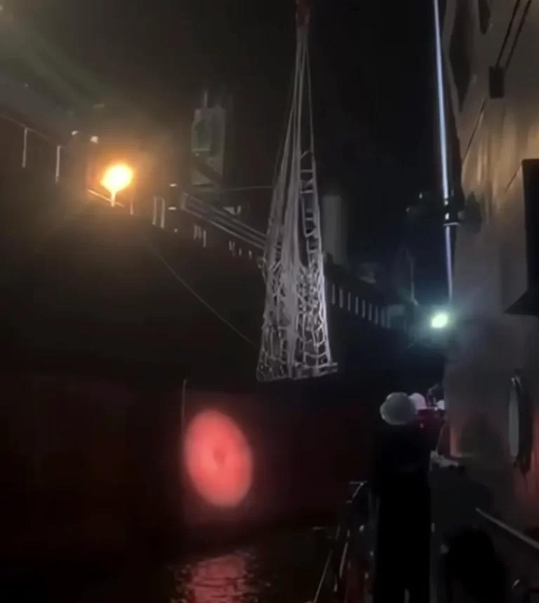 Armada Nacional evacuó con éxito a un tripulante de un buque mercante en una compleja operación SAR frente a las costas uruguayas